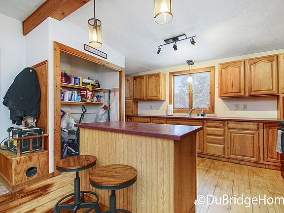 5th image of 9287 Tully Ave NE
