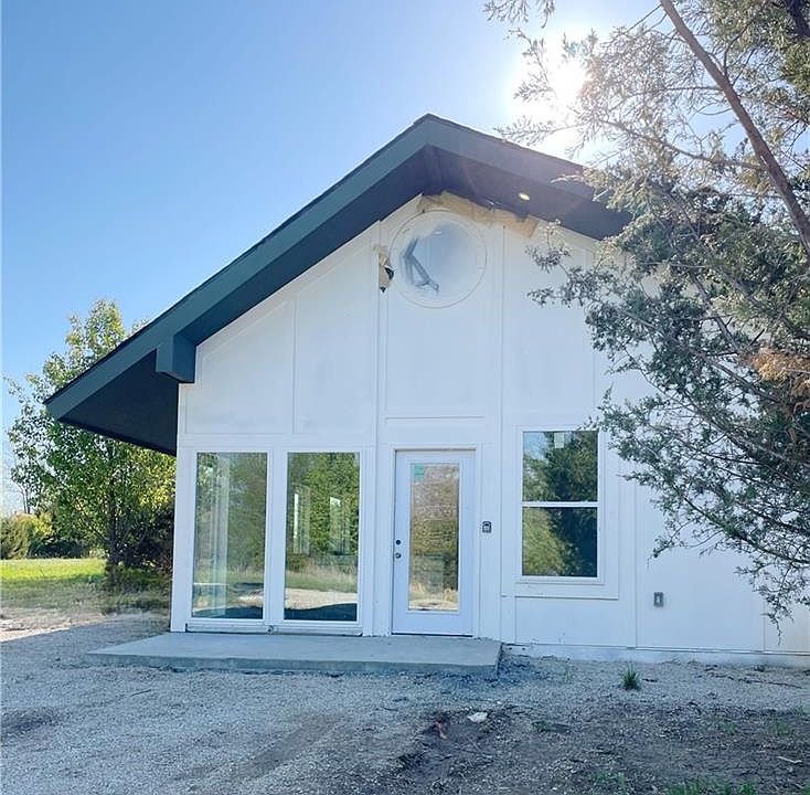42 Kentucky Dr, Linn Valley, KS 66040 MLS 2424536 Zillow