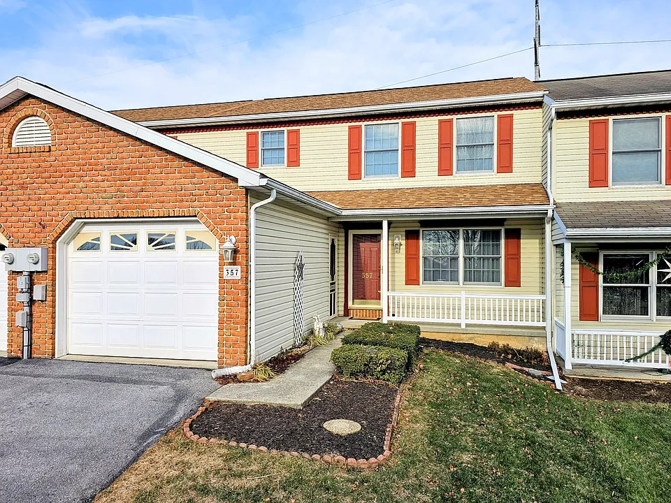357 Acorn Cir
