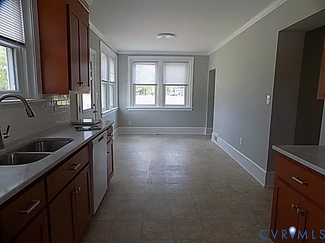 5300 River Rd — Photo 6