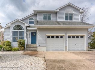 18 Dune Dr, Bayville, NJ 08721