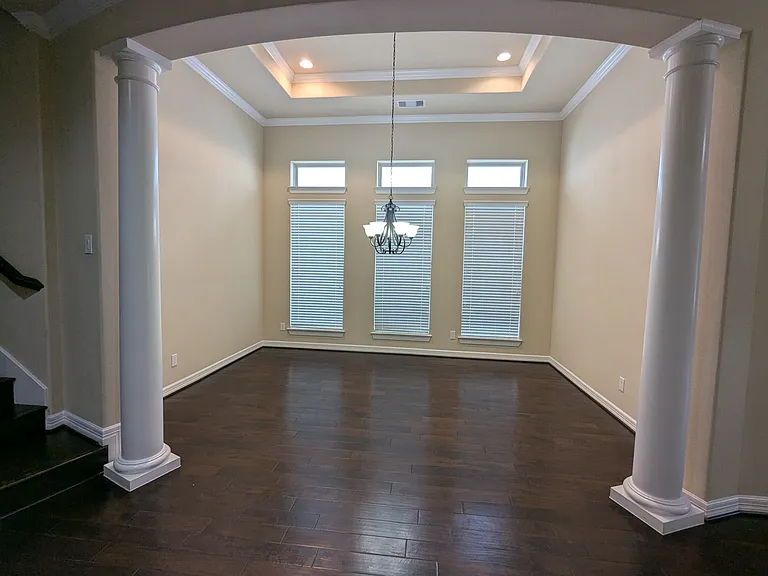 Formal Dining