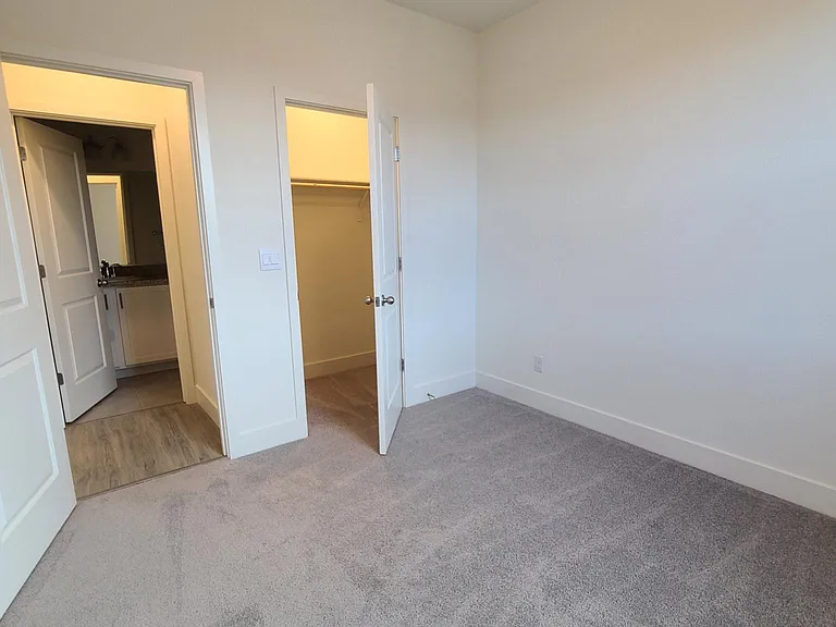938 Pipit St — Photo 8