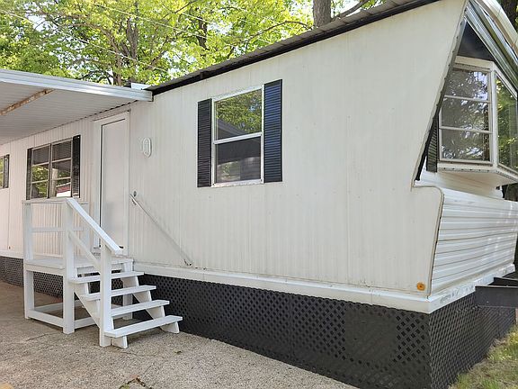 3rd image of 3286 Wolf Lake Dr #Par-27