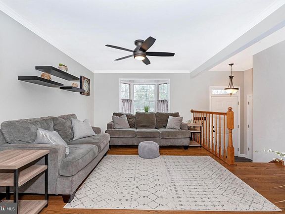 4th image of 7975 Parkland Pl