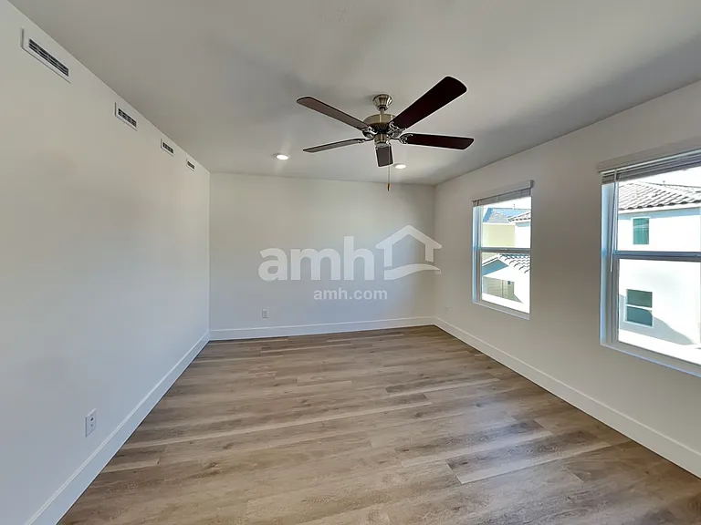 5835 Astapor St — Photo 8