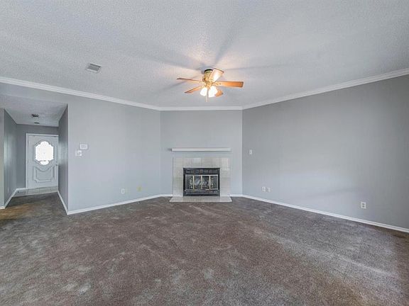3rd image of 5836 Westhaven Dr #B