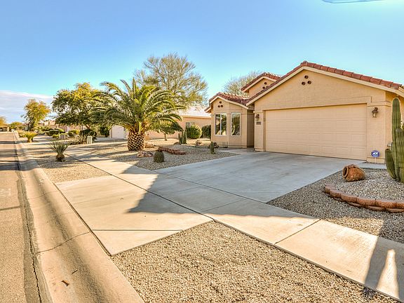 4th image of 2419 E Antigua Dr