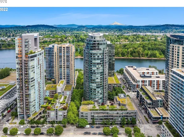 3601 SE River Pkwy Unit 907, Portland, OR 97239