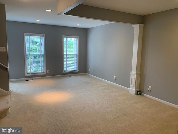 4th image of 6335 Walking Ln
