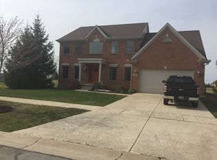 572 Ridge Point Dr, Dundee, MI 48131