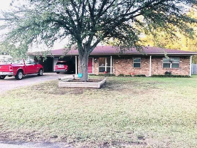 1st image of 101 E Fairlane Dr