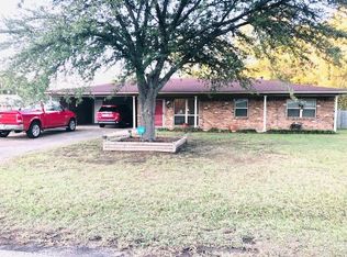 101 E Fairlane Dr, Longview, TX 75604