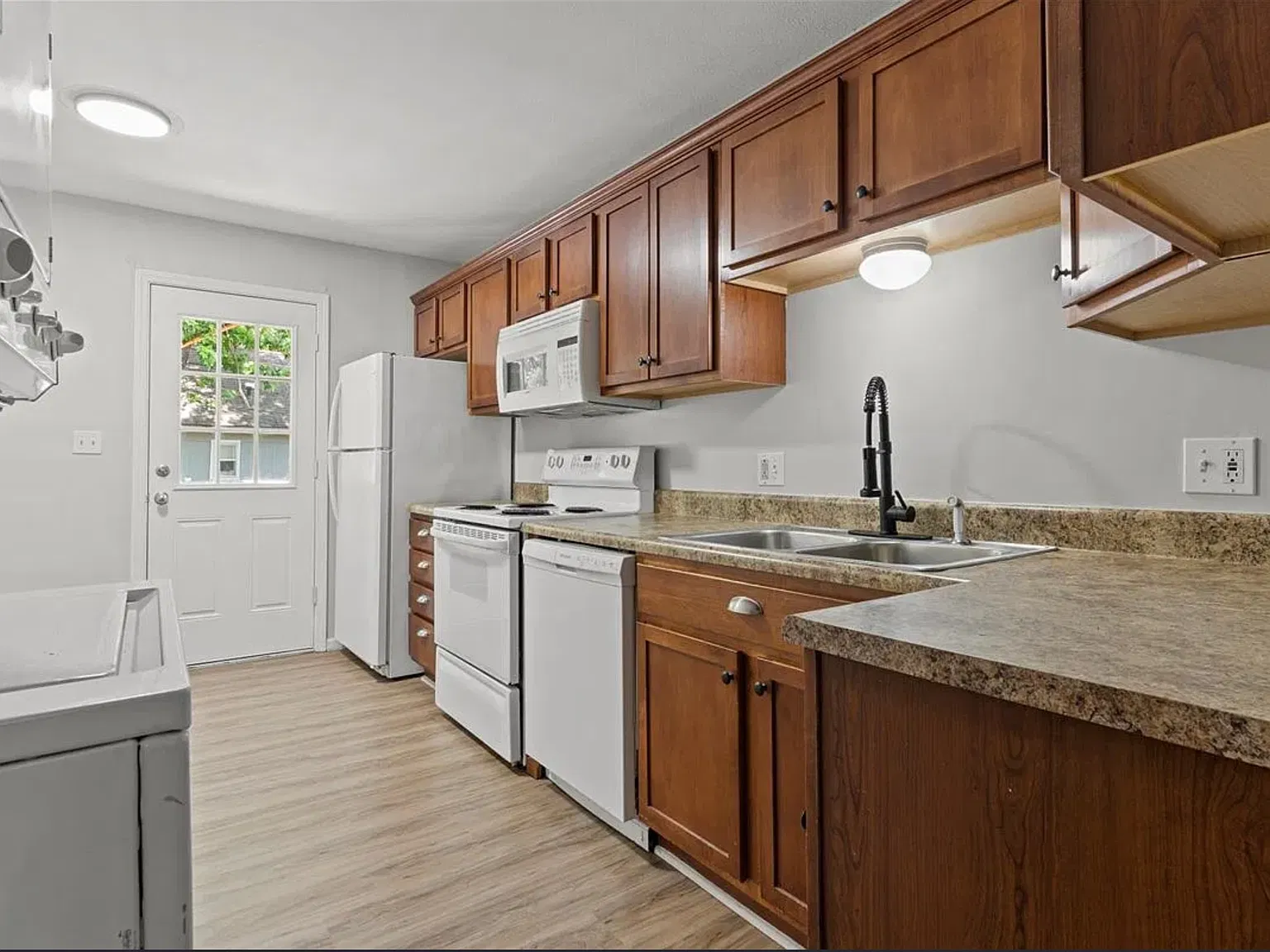312 North 8th Street - C — Photo 3