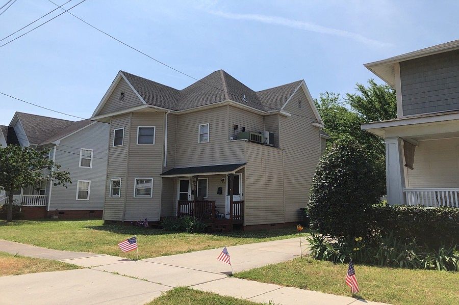 2nd image of 1267 W 27th St