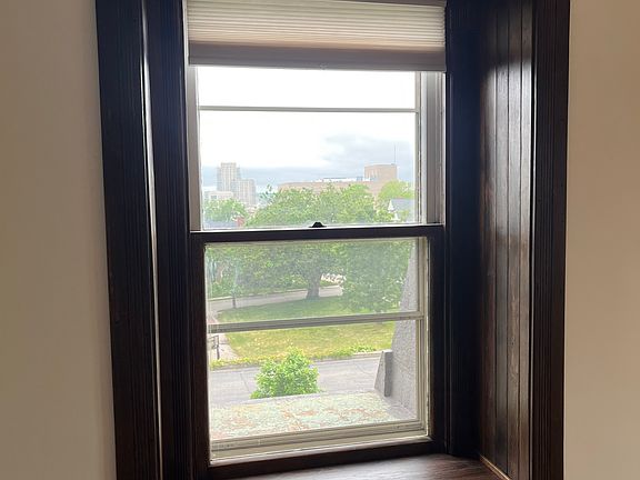 3rd image of 424 Fulton St E APT 7