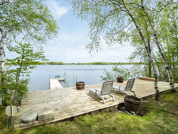 Lakeside deck 