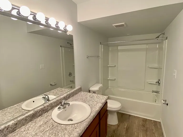 514 Emmet St — Photo 8