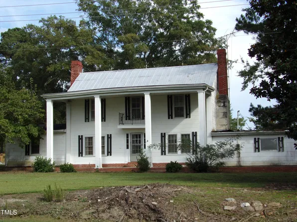 5835 State Highway 39 S #1, Zebulon, NC 27597