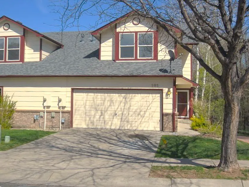 985 Winona Cir