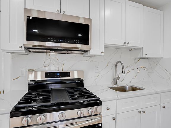 2nd image of 786 Florence Pl #2