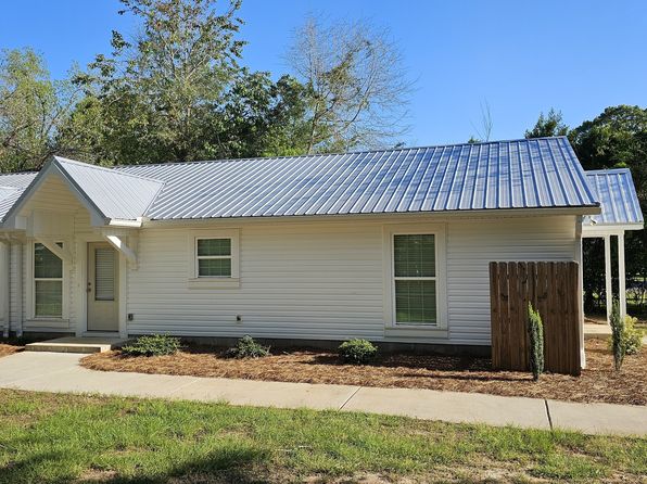 1112 3rd St, Perry, GA 31069