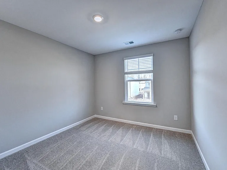192 Golden Eagle Pkwy — Photo 19