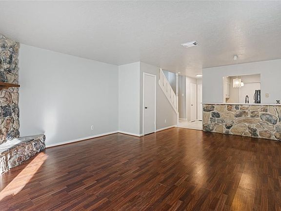 3rd image of 10620 Hazelhurst Dr #45