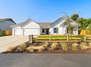 1697 Teague Ave, Clovis, CA