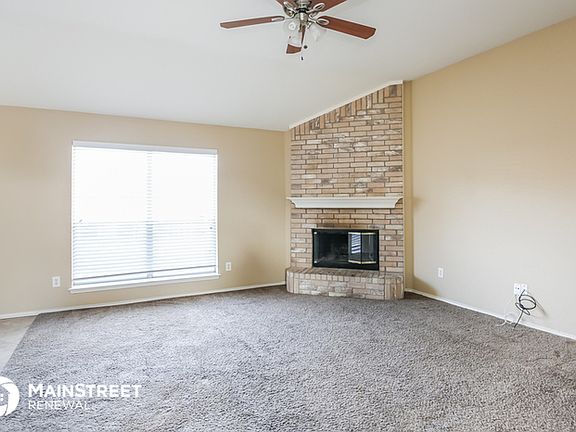 3rd image of 1041 Waterview Dr