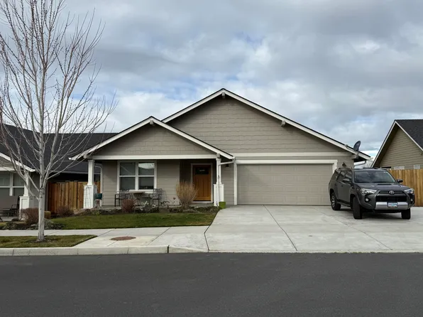 1779 NE 3rd St, Redmond, OR 97756