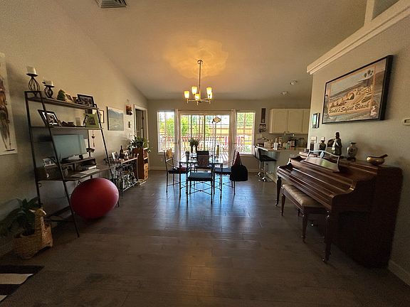 4th image of 2574 Silver Oak Ct