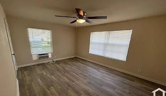 5th image of 106 Piegan St