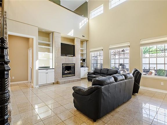 5th image of 11 Eppington Ln