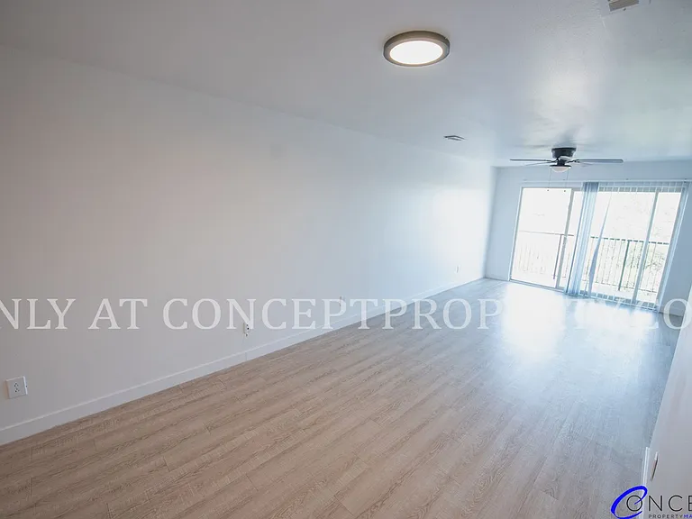 Avenue View Apartments — Photo 13