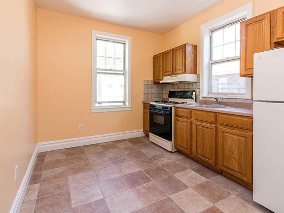 3rd image of 2315 97th St #2