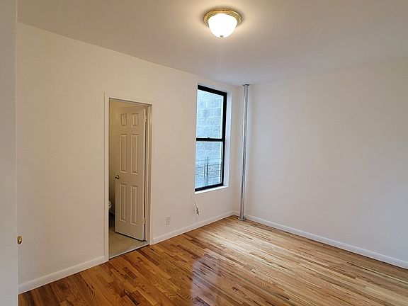 5th image of 1250 Morris Ave APT 2D