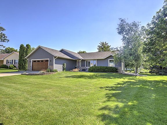 2nd image of 558 Spencer Dr