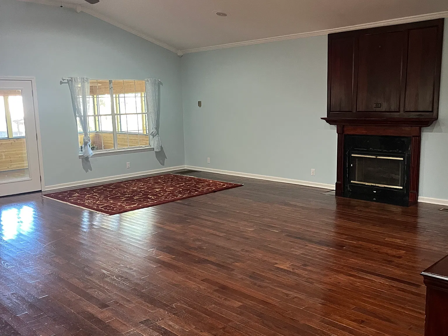 3 bed, 2.5 bath, 3585 sqft, $3,400 — Photo 3