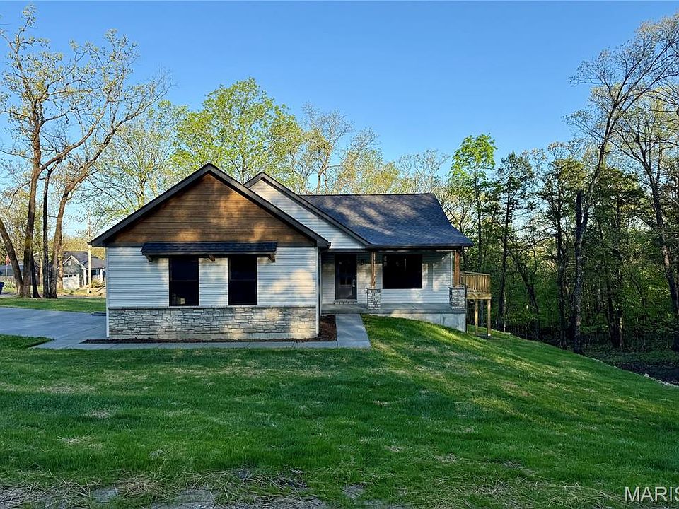 1st image of 1583 Charmaine Dr