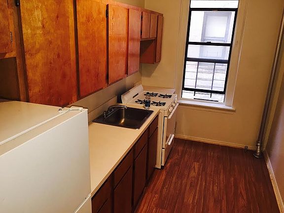 3rd image of 3217 Kingsbridge Ave #6th