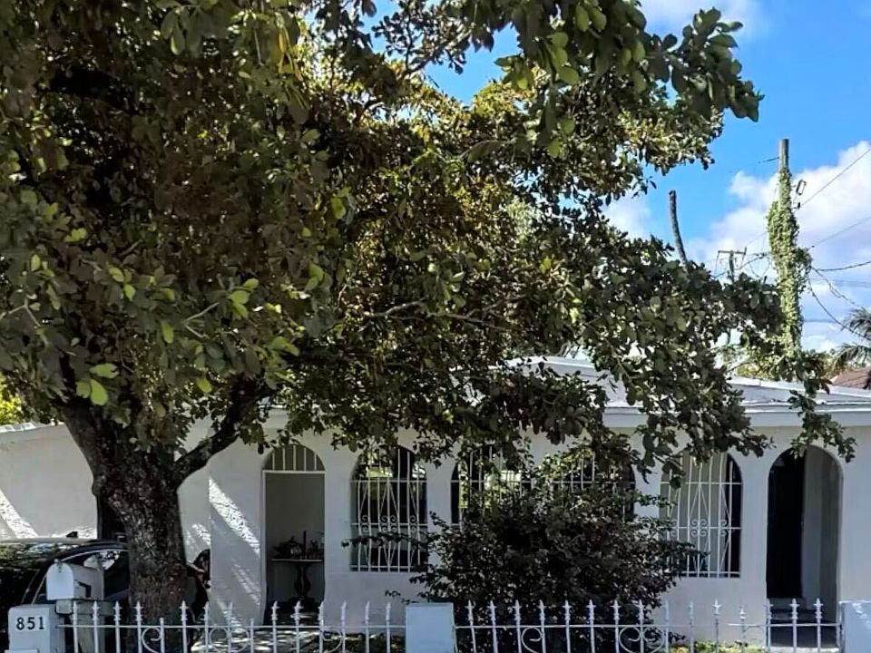 1st image of 851 NW 17th Terrace