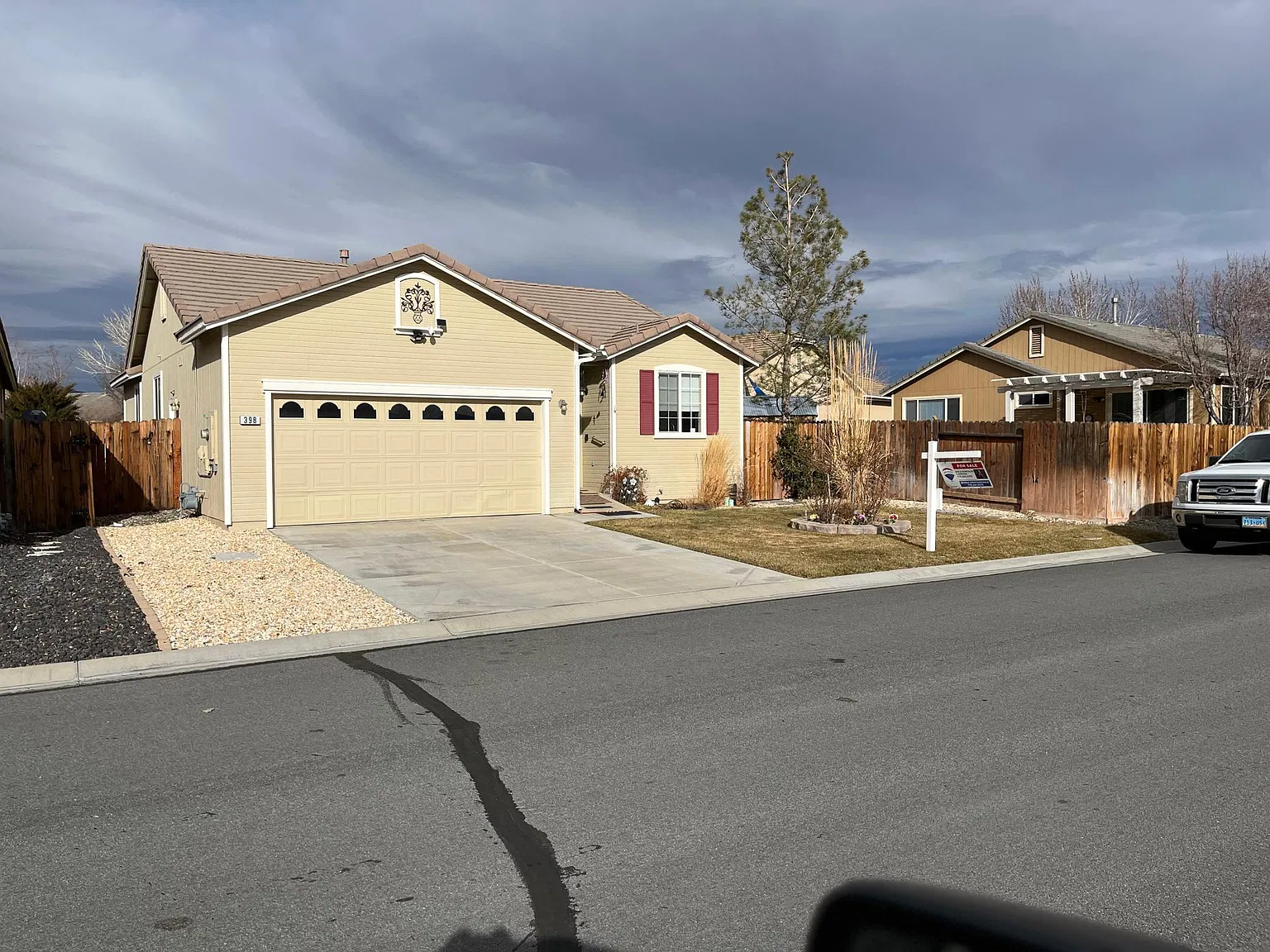 3 bed, 1251 sqft, $2,350 — Photo 1
