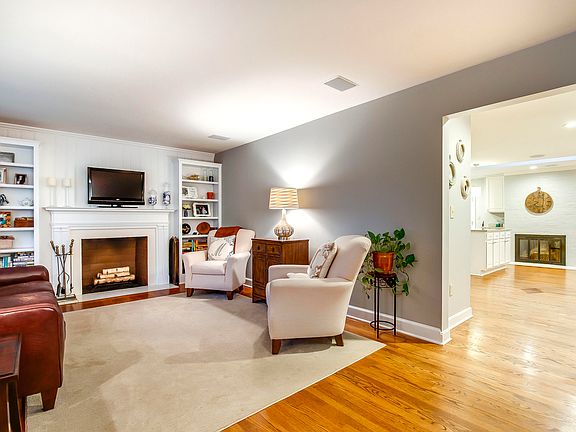 5th image of 1816 Alfresco Pl