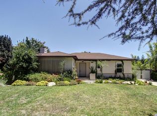 5040 Castle Rd, La Canada Flintridge, CA 91011
