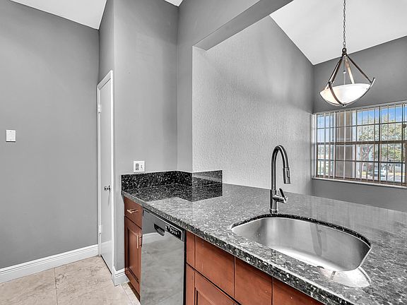 5th image of 2881 N Oakland Forest Dr APT 212
