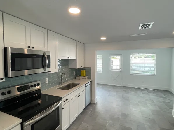 2720 W Heiter St, Tampa, FL 33607