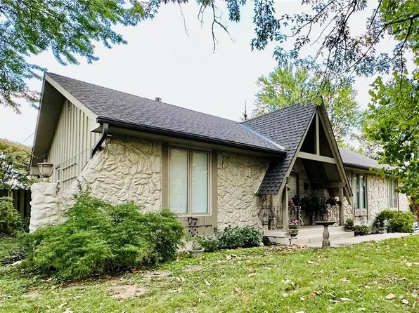 8519 Harvard Ter, Raytown, MO 64138