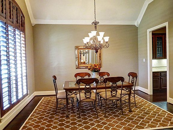 4th image of 25310 Springwood Lake Dr