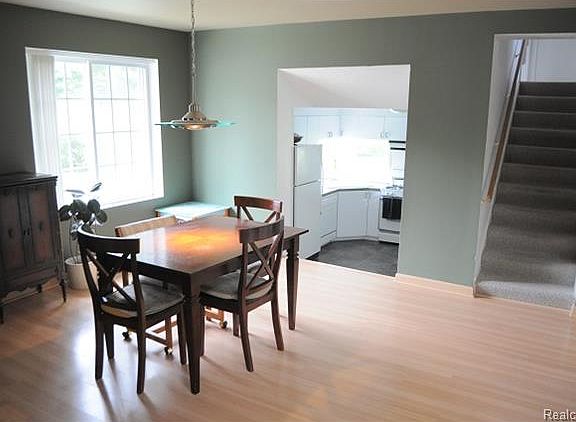5th image of 9247 Hickorywood Dr